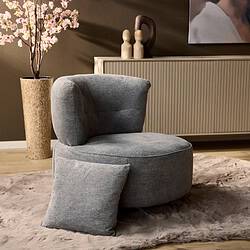 Zachte grijze fauteuil met bijpassend sierkussen, modern en comfortabel design, perfect voor een stijlvolle woonkamer inrichting.