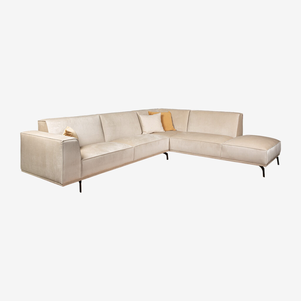 Moderne hoekbank Sofia van PMP Furniture in de woonwinkel van Mokana Meubelen in Enschede