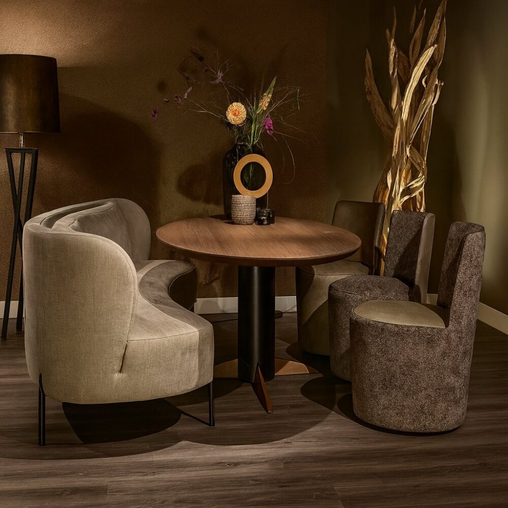 Luxe hotel chique eetkamerbank Luna van Haveco in ovale vorm met supecomfort