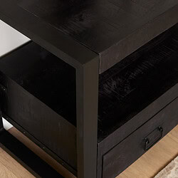 Duurzaam zwart massief houten meubel, industrieel design met metalen details, hoge kwaliteit en ambachtelijke afwerking.