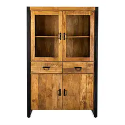 Massief houten vitrinekast met zwart metalen accenten, perfect voor industrieel interieur. Handgemaakt, duurzame houten materialen en strak design passen in modern en landelijk woonstijl.