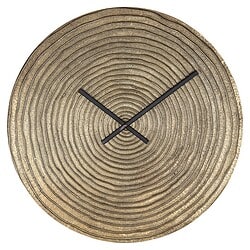 Ronde muurklok met houtmotief en zwart wijzers, modern en stijlvol design voor woonkamer of interieur.