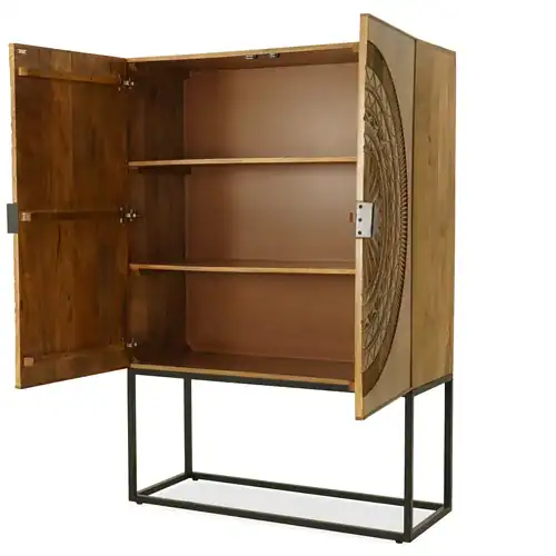 Handgemaakte houten kast met opvallend gedetailleerd design, geschikt voor sfeervolle interieurdecoratie en opslag, perfect voor modulaire meubeloplossingen.