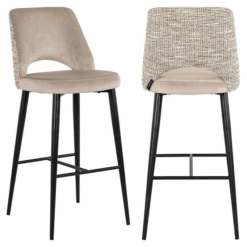 Sessel von Mokana Möbel mit weich gepolstertem Sitz und modernem Design für einen eleganten Look.
