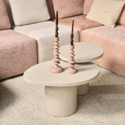 Kleurrijke, moderne salontafels van Mokana Meubelen, perfect voor een stijlvolle woonkamer inrichting met unieke design en kwalitatief Nederlands vakmanschap.