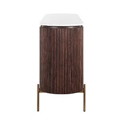 Elegante houten ladenkast met gestreepte afwerking, hoogwaardige materialen en moderne uitstraling, perfect voor een stijlvolle interieurdecoratie.