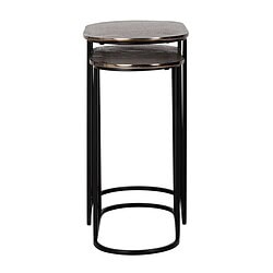 Elegante salontafel met marmeren blad, metalen frame en moderne uitstraling. Perfect voor woonkamer en interieurstyling.