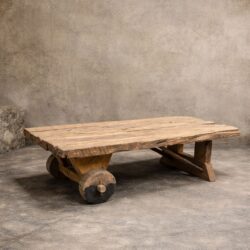 Salomntafel uniek met wielen teak