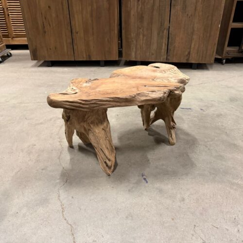 Salontafel tonnie 1 stuk | Heb je wel eens door de ramen naar prachtig ingerichte woonkamers in Nederland gekeken? Een salontafel versierd met bloemen staat voor een gezellige en aantrekkelijke bank, daarachter zie je een eettafel voor gezellige bijeenkomsten en in de vensterbank staan smaakvolle vazen. Meubelwinkel Nederland | Salontafel tonnie 1 stuk