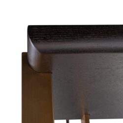 Textuur van de eiken fineer op de wandkast