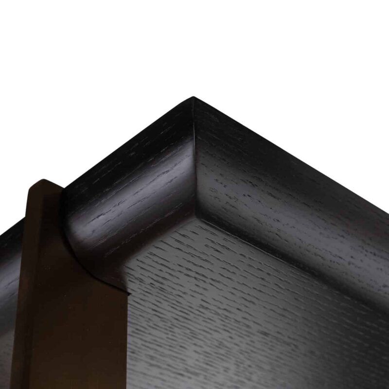 Detail van de MDF-planken op de wandkast