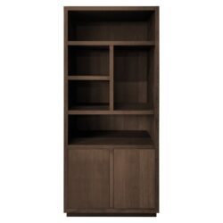 Wandkast Oakura brown in interieur, studeerkamer