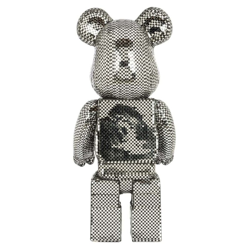 Decoratief object Bear silver small vanuit een ander perspectief, zilver en zwart