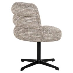 Eetkamerstoel Alexander Jones beige coco swivel in interieur