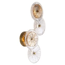 Wandlamp Linzi in interieur, amber-gouden kleur tegen een witte muur