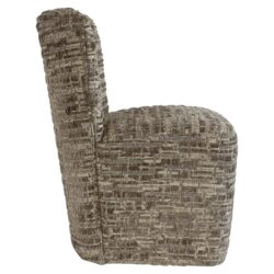 Eetkamerstoel Lorain in een interieur, met een tafel en stoelen