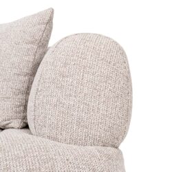 Detail van zitting van Bank Amelia natural fancy, zacht en afgerond ontwerp