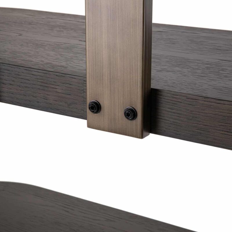 Wandkast Ellington bruin vanaf links, met handgemaakte details