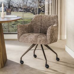 Moderne eetkamerstoel met wieltjes