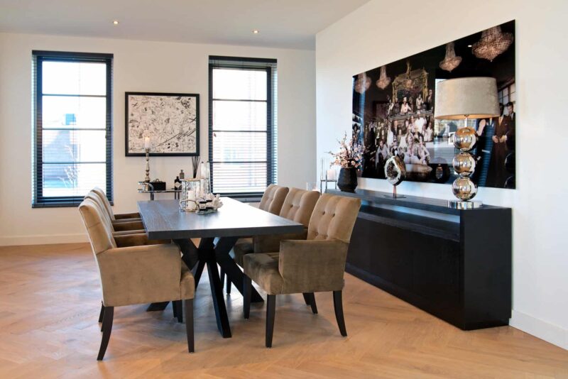 Dressoir Oakura kleur zwart eiken fineer