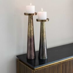 Dressoir Ironville, goudkleurig, in een ruimte