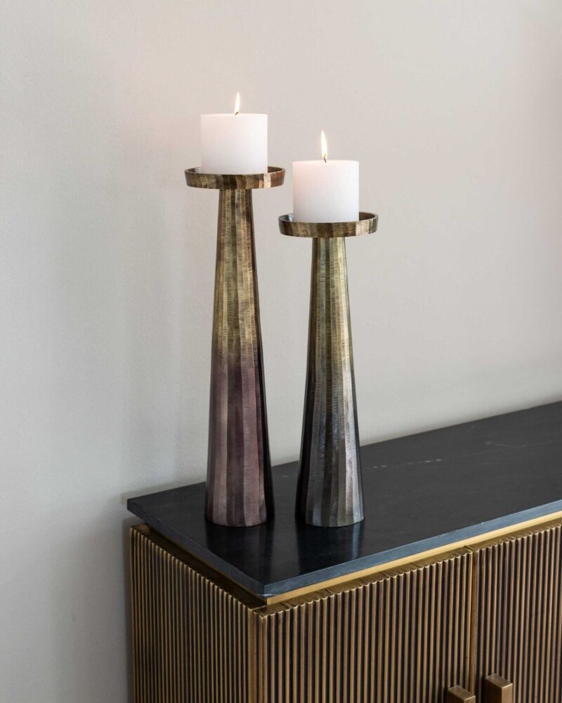 Dressoir Ironville, goudkleurig, in een ruimte