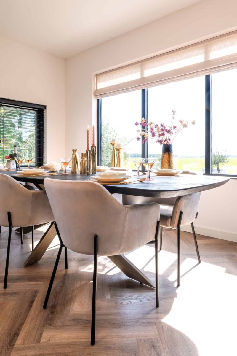 Eettafel Hayley dark coffee 280