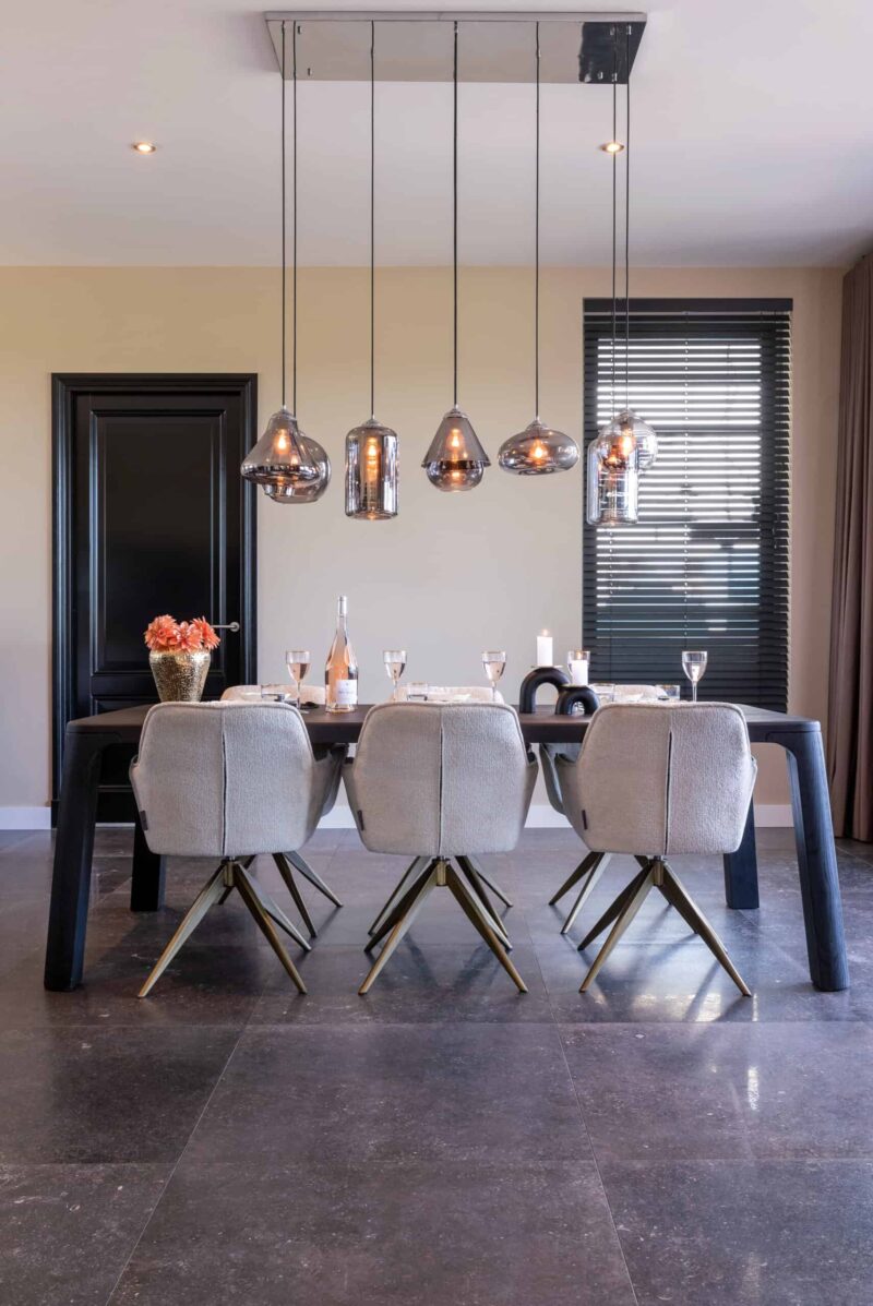 Eetkamerstoel Aline FR white chenille swivel fire retardant