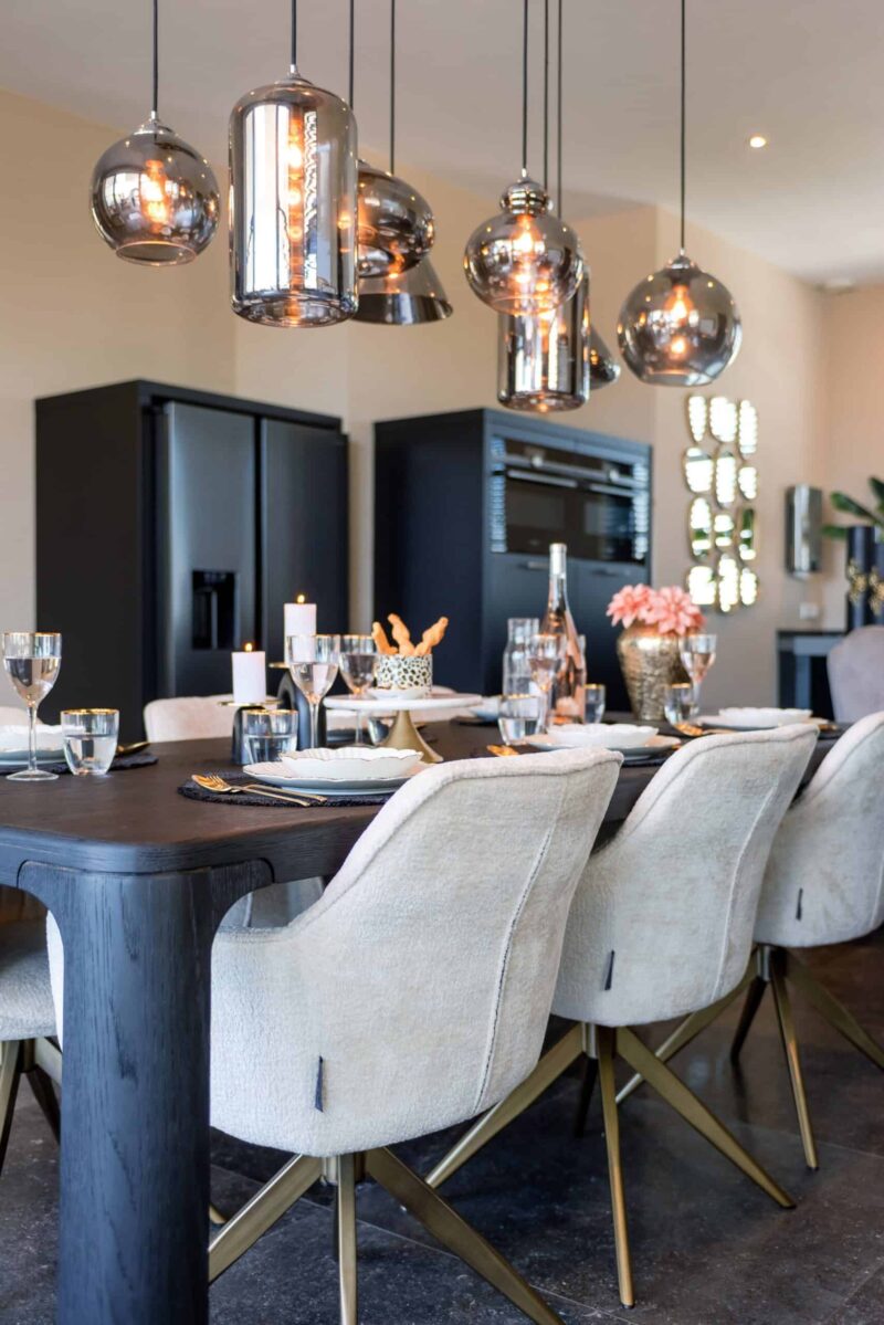 Eetkamerstoel Aline FR white chenille swivel fire retardant