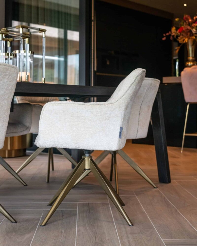 Eetkamerstoel Aline FR white chenille swivel fire retardant