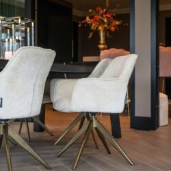 Eetkamerstoel Aline FR white chenille swivel fire retardant