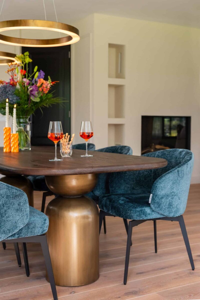 Eetkamerstoel Amphara blue chenille fire retardant