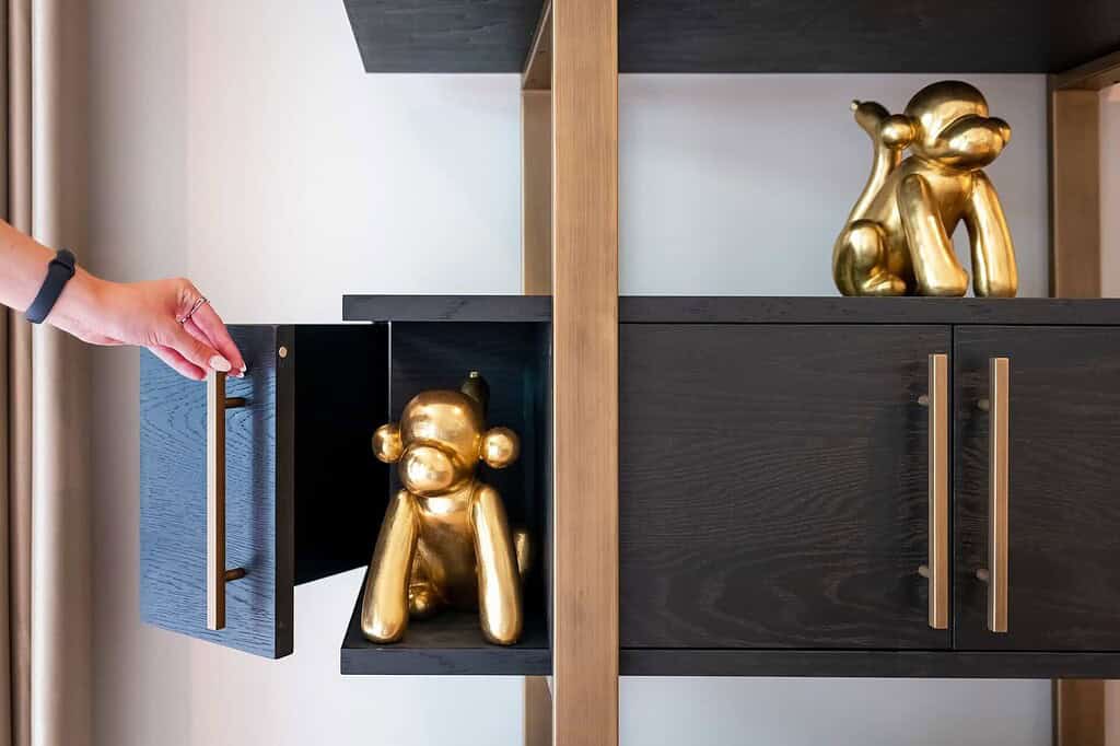 Wandkast Cambon dark coffee, detailfoto 10