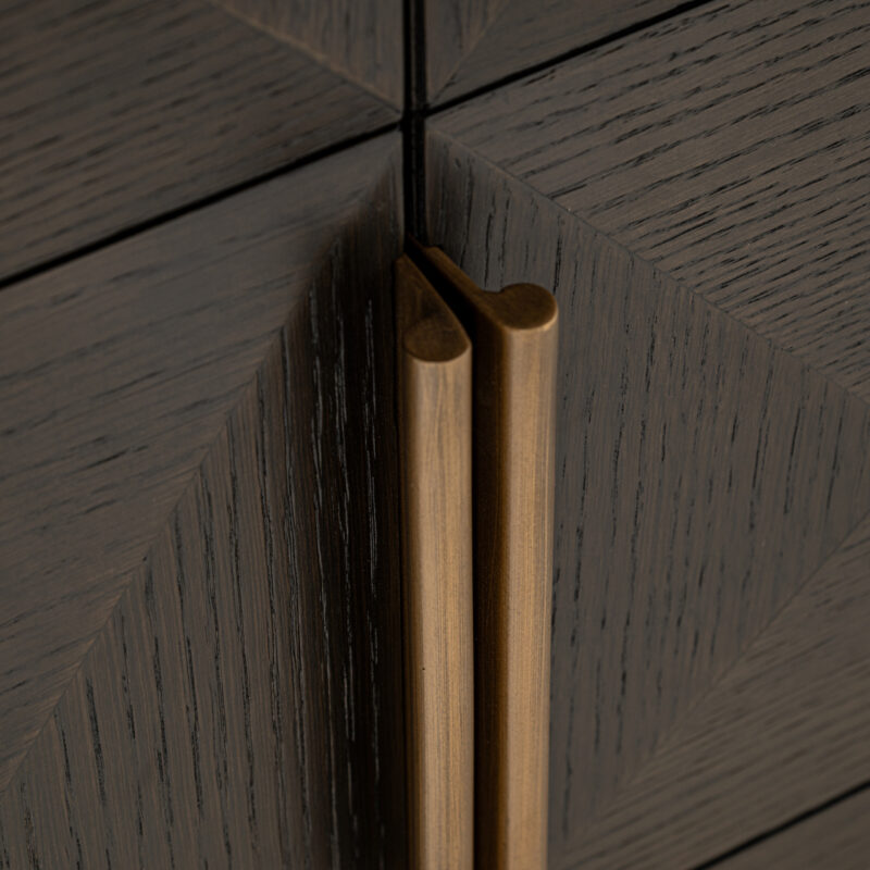 Dressoir Claremont brown  4-doors 2-shelves