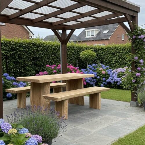 Boomstamtafel Suarhout met bankjes in de aanbieding