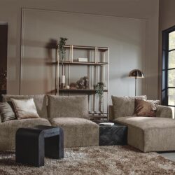Het Canterbury 2 5-AL + Chaise R - Mona 120 Taupe bankstel in een interieur setting