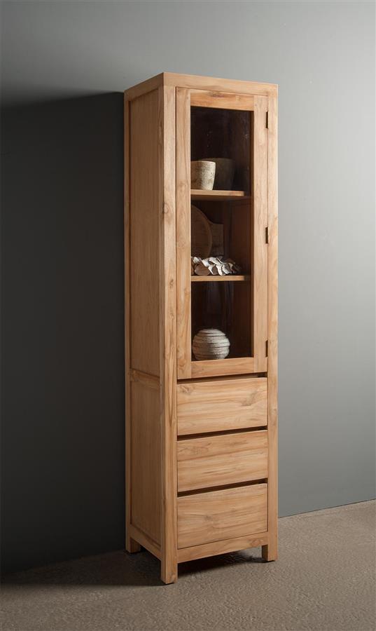 Corona vitrinekast detail, fine geslepen hout