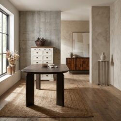 Ovale eetkamertafel donkerbruin met espresso-oak veneer en hotelchique stijl