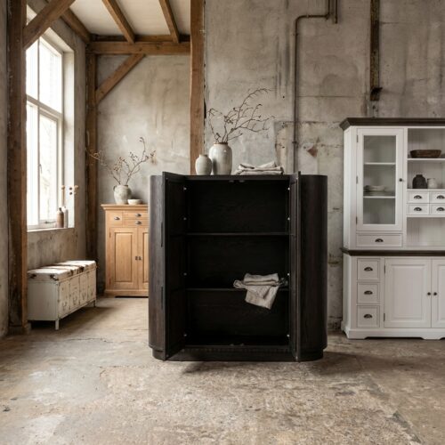 Allure opbergkast donkerbruin met hotelchique stijl en espresso kleur