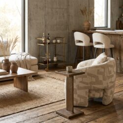 Bijzettafel Foley in antiek messing, klassiek en subtiel