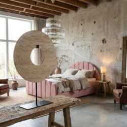 Decoratief object Manou beige large, handgemaakt met metaal en travertine