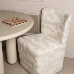 Eetkamerstoel Lorain beige graffic on wheels