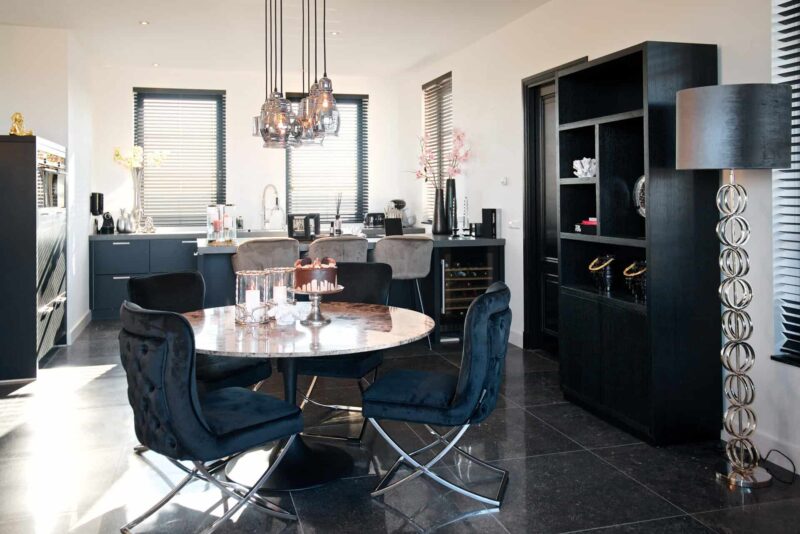 Wandkast Oakura black