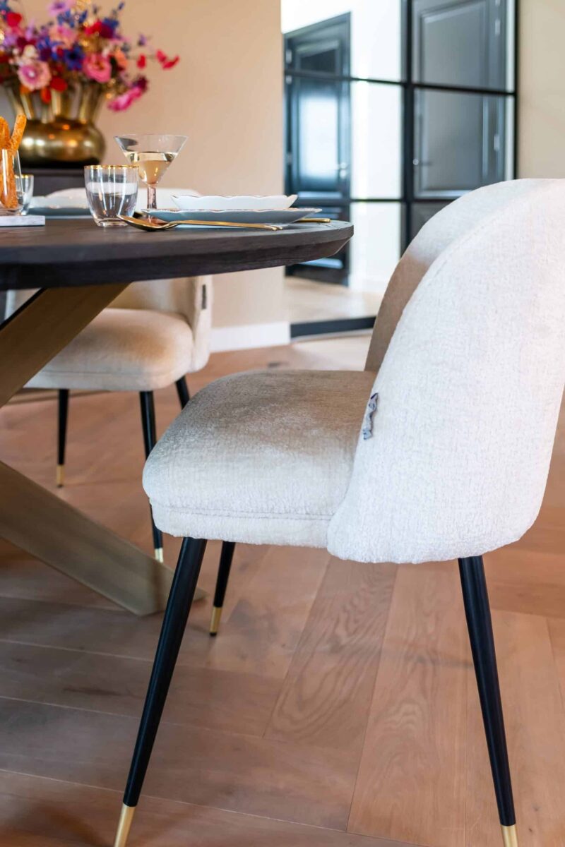 Eetkamerstoel Alicia FR white chenille fire retardant