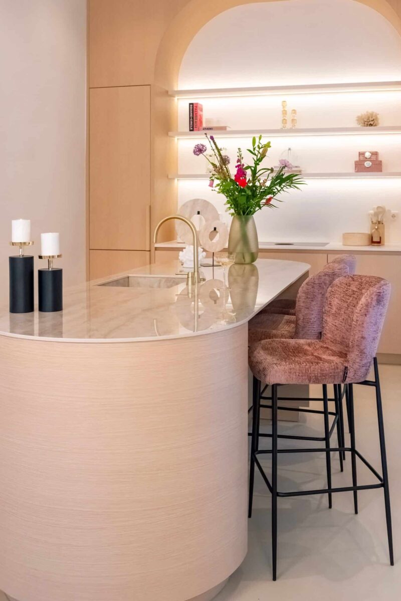 Bruto gewicht van Manou beige large: 2 kg