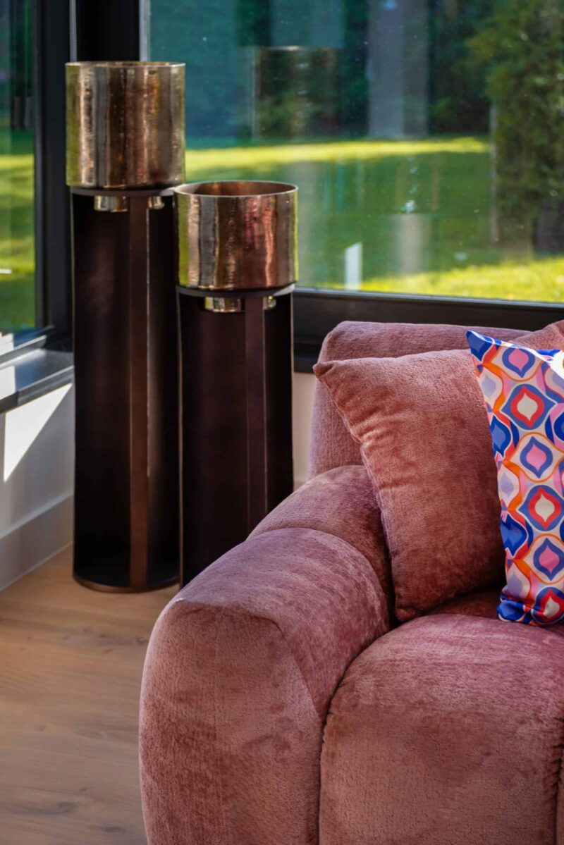 Bank Charelle vanuit een ander perspectief, comfortabel zitmeubel