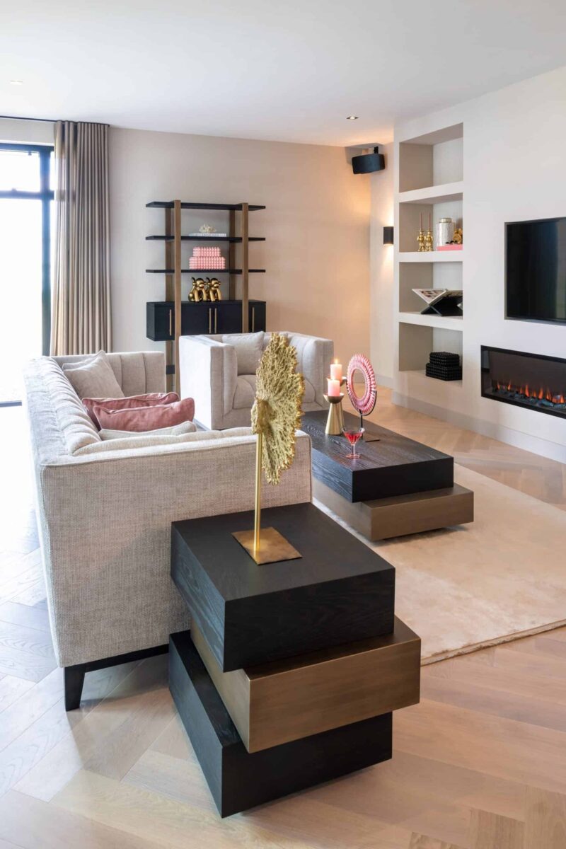 Bijzettafel Cambon vanuit onder, goud, eiken