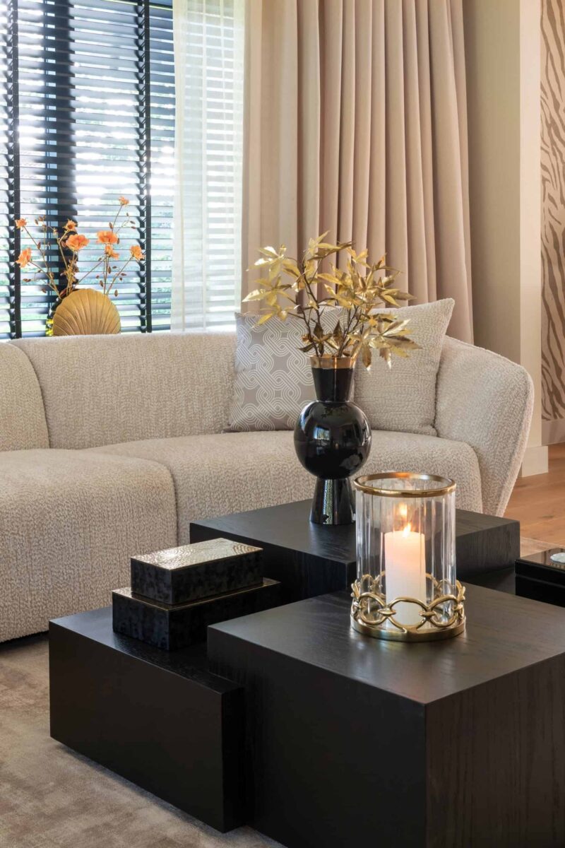 s5154_lovely_cream-825221-91019-jb-0040-jb-0041-setting-12-setting-scaled-1.jpg Bank Armand lovely cream