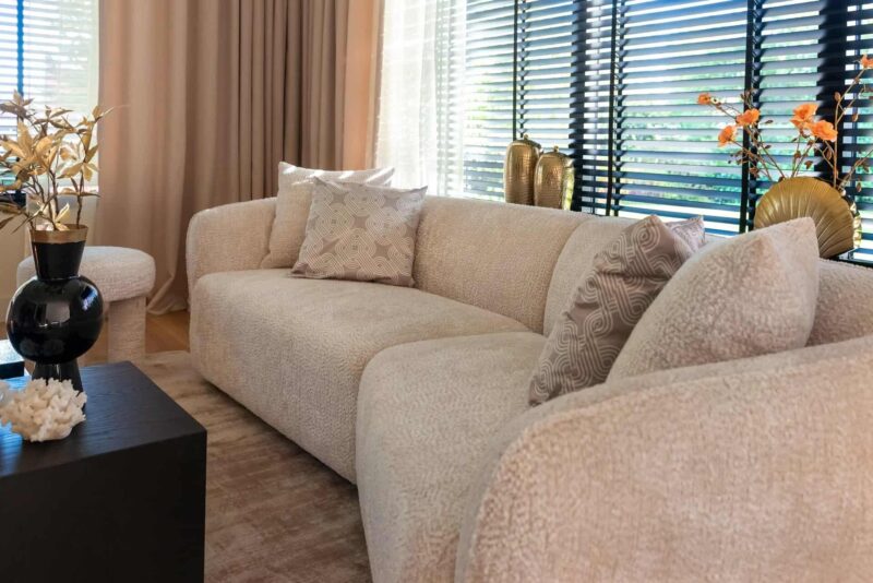 s5154_lovely_cream-ku-0097-va-0301-setting-14-setting.jpg Bank Armand lovely cream