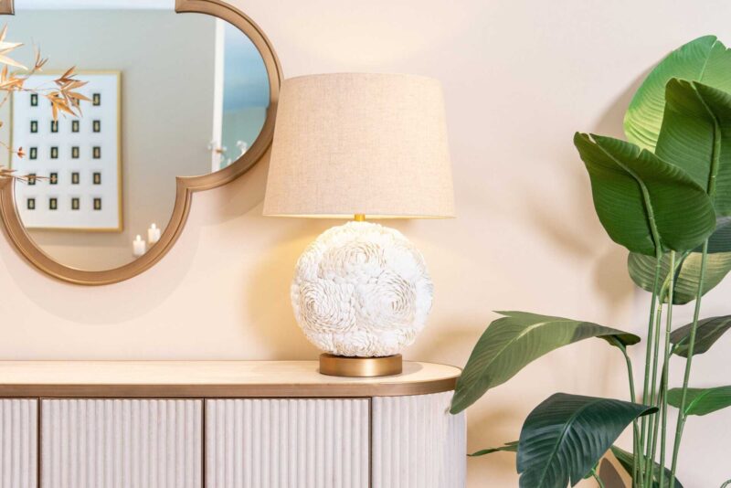 Tafellamp Jamie met schakelaar, goud en wit, handgemaakt